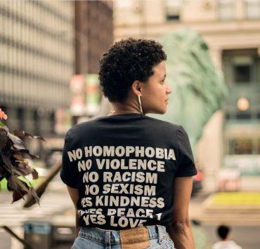 photo of person wearing black shirt