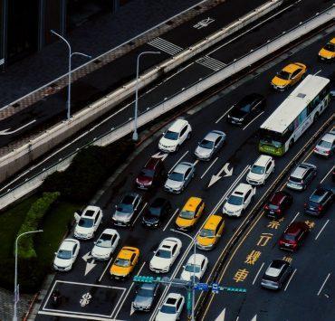 cars on highway in traffic